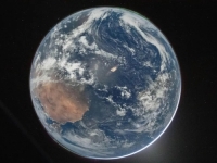 ZEMLJA IZ SVEMIRA: Artemis II stigao na pola puta do Mjeseca – evo prve 'spektakularne' slike kakve nismo vidjeli od 1972. godine