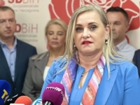 POLITIČKA BOMBA U TUZLANSKOM KANTONU: Zastupnica Zumra Begić promijenila tabor (FOTO)