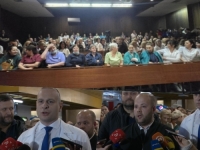 ZDRAVSTVENI RADNICI NA IVICI NEZADOVOLJSTVA: 'Tih pet odsto i 250 KM znači bukvalno topli obrok i regres'