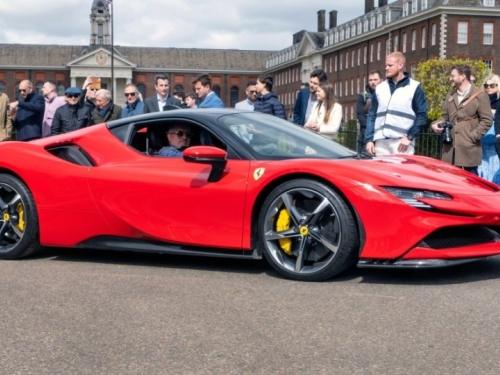 OVAJ FERRARI JE KUPLJEN ZA 567.000 DOLARA: Evo zašto danas vrijedi puno manje