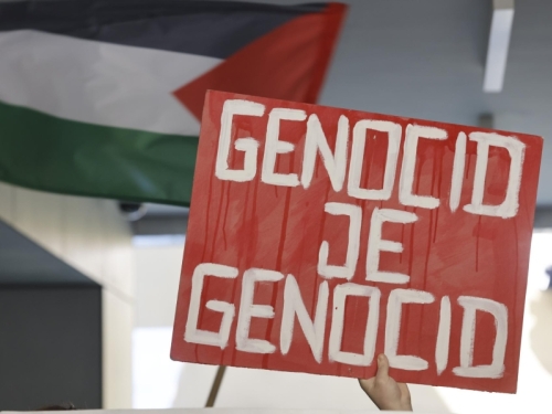 HAOS U ZAGREBU ZBOG NETANYAHUOVOG BRATA: Stigla i policija (FOTO)