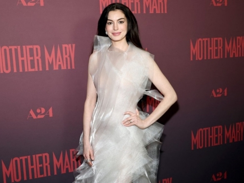 MODNA EKSPLOZIJA: Anne Hathaway nikoga nije ostavila ravnodušnim kada se pojavila (FOTO)