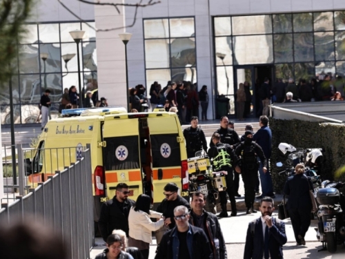 ORUŽANI NAPAD U EVROPSKOJ ZEMLJI: Više je ranjenih, policija traga za napadačem (VIDEO)