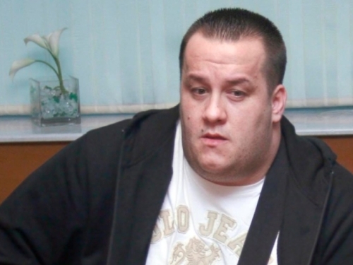 EMOTIVNA OBJAVA: Sin Halida Bešlića šest mjeseci nakon smrti oca dirnuo riječima koje paraju srce