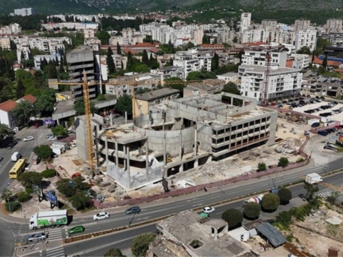 BEZAKONJE U GRADU NA NERETVI: 'Mostarski krug' traži hitnu reakciju i zaustavljanje HDZ-ovog pravnog nasilja i otimačine!