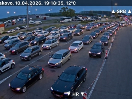 POČINJE NOVA ERA: Kolaps na granici, ogromne gužve na ulazu u Hrvatsku zbog novog sistema