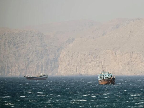 'BILI SU NEPOSLUŠNI': Iran zaplijenio dva broda u Hormuškom moreuzu