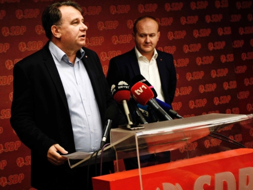 ENTITET PROPADA, PRIVATNI BIZNIS CVJETA: Kompanija bliska Nerminu Nikšiću i Elvedinu Grabovici prošle godine ostvarila 43 puta veću dobit nego godinu ranije!