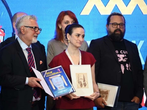 URUČENE NAGRADE: Mehmedinovićev 'Mali roman o tišini' knjiga godine Sarajevskog sajma knjiga, a priznanje za najbolji roman dobio je...