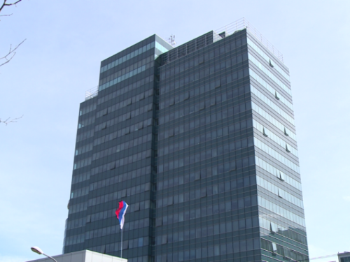 SRAMOTA ENTITETSKE VLASTI: Vlada RS se hvali mjerama, a kažu da je majkama četvoro i više djece dovoljno 750 KM?!