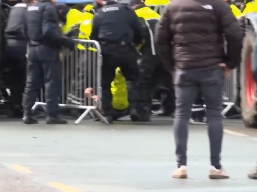 HAOS U EUROPSKOJ DRŽAVI: Trećina pumpi bez nafte, hitne službe bez goriva za intervencije (VIDEO)