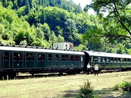 NESTVARNI PRIZORI U SRCU BOSNE: Turistički voz ove godine saobraćat će i kroz...