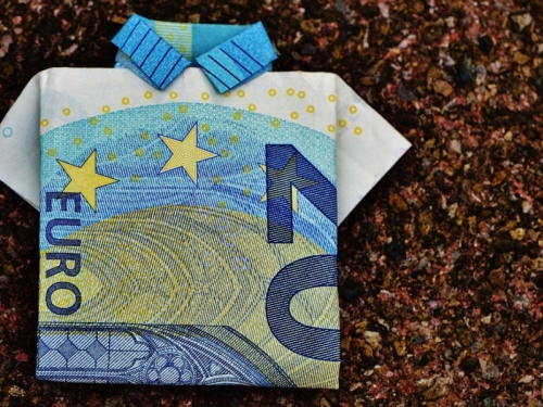 NAKON VIŠE OD 20 GODINA EURO MIJENJA IZGLED: Evo što će biti sa starim novčanicama...