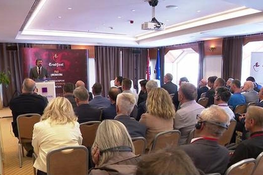 REAKCIJA ARMINA HODŽIĆA NA USTAŠKI DERNEK U ZAGREBU: 'U Hrvatsku se na mala vrata uvodi opasni narativ Milorada Dodika i VELIKOSRPSKE politike' (VIDEO)