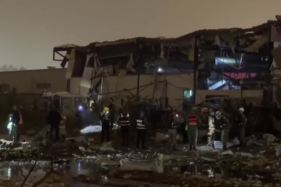 RAT BUKTI: Iran uništio tvornicu dronova u Tel Avivu, Trump dao novi rok za otvaranje Hormuškog moreuza (VIDEO)