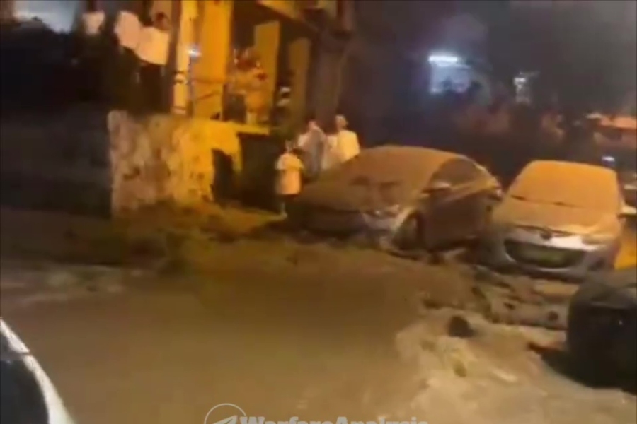 STIŽU SNIMKE IRANSKIH UDARA: Šrapneli raketa vodovodne cijevi u Tel Avivu, poplava na ulicama, narod u panici (VIDEO)