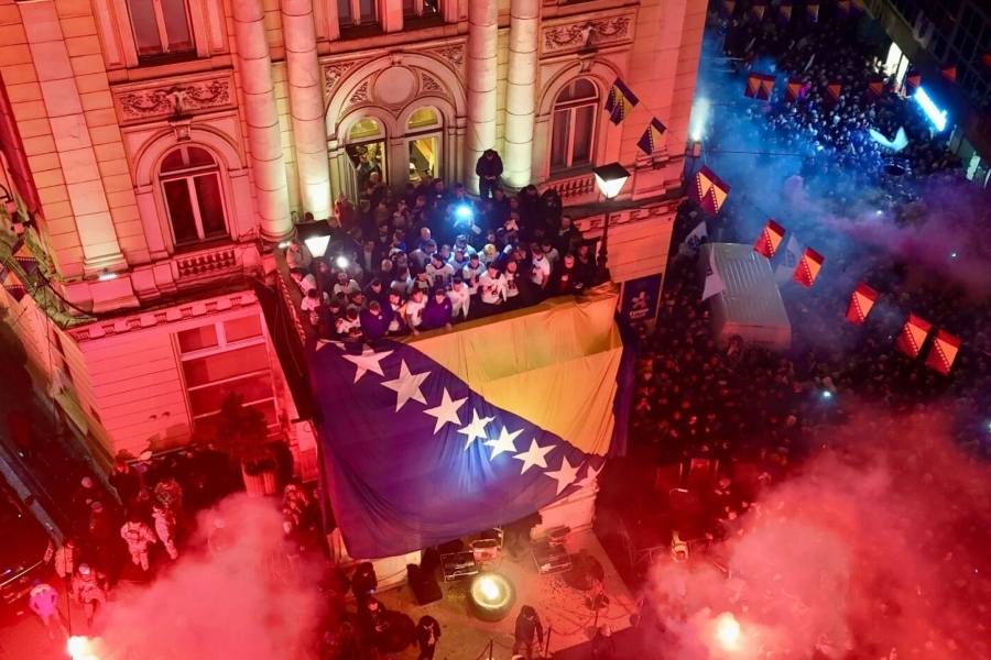 OBRATILI SE DŽEKO I BARBAREZ: Zmajevi izazvali apsolutni delirij, desetine hiljada ljudi pred Vječnom vatrom u Sarajevu