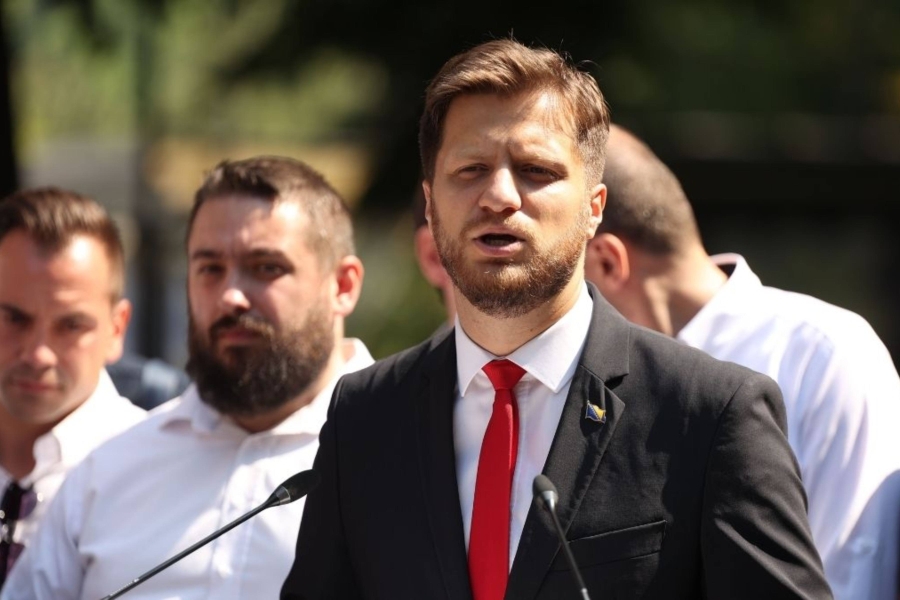 PORTAL 'ODGOVOR' OTKRIO NOVE DETALJE SKANDALA: Irfan Čengić je kravate kupovao od firme Alena Karića, kolege SDP-ovca