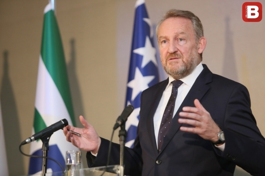SDA KOMENTARISALA ZADUŽENJE VLADE FBiH OD 800 MILIONA EURA: Vrijeđaju inteligenciju građana koji moraju vratiti 2 milijarde KM