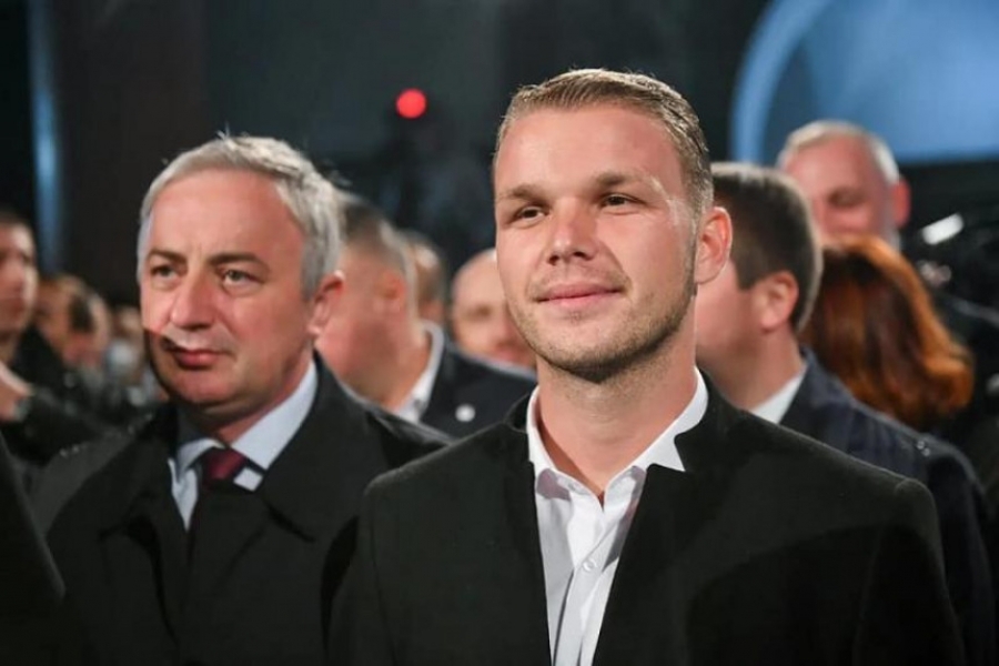 POTPUNO RASULO U PDP-u, NAKON ODLASKA IGORA CRNATKA: Borenović na društvenim mrežama poziva Stanivukovića, stižu reakcije –'Student te penzionisao...'