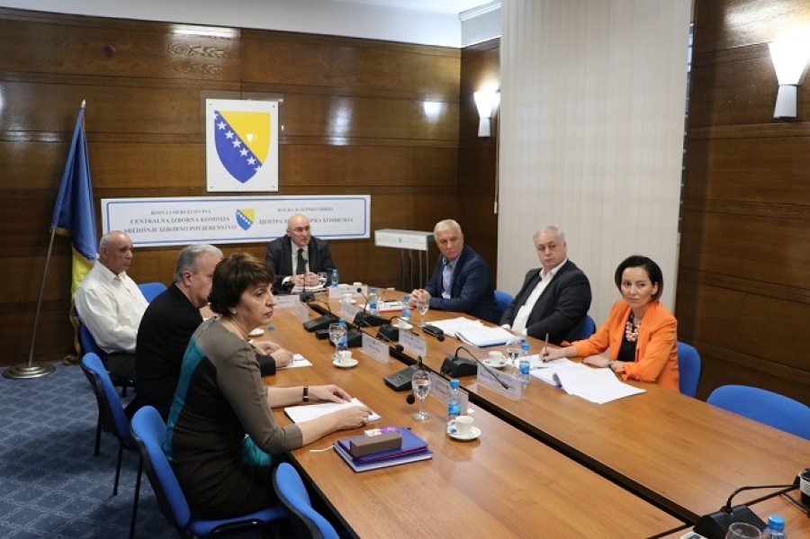 KREĆE IZBORNA GROZNICA: Centralna izborna komisija BiH sutra raspisuje Opće izbore