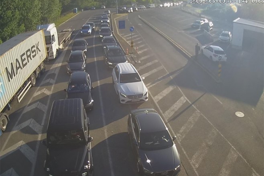 VOZAČI, OPREZ: Duge kolone na graničnim prijelazima, najduže se čeka...