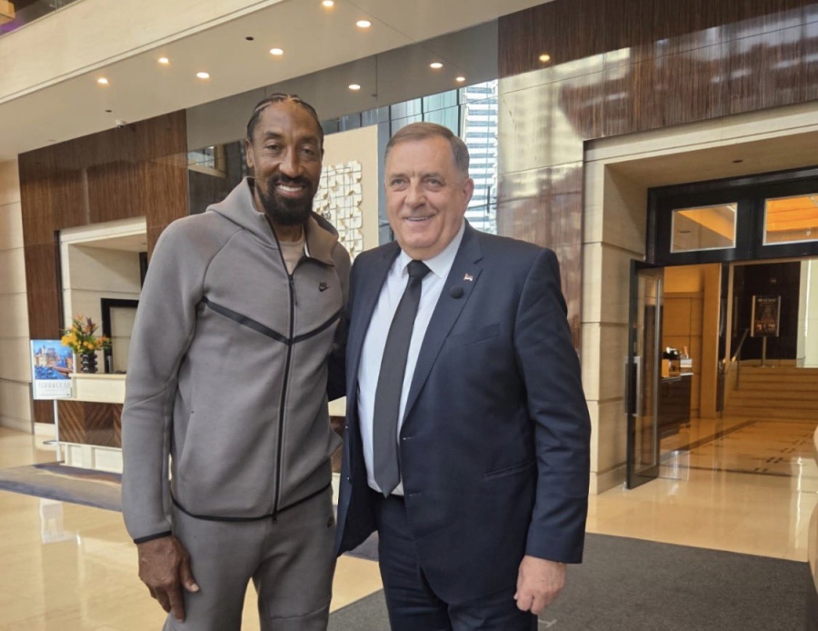 DODIK OBJAVIO FOTOGRAFIJU IZ AMERIKE: Slikao se s legendom NBA lige