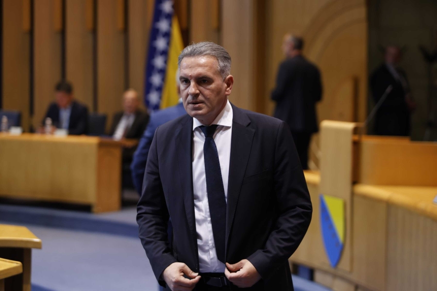 SMAJIĆ ZADOVOLJAN USVAJANJEM IZMJENA ZAKONA: 'BiH više ne smije gubiti obučene vojnike!'