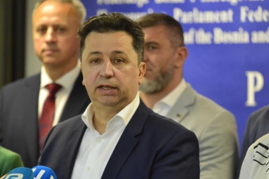 DRAMATIČNO UPOZORENJE IZ SDA: 'U posljednjih 15 mjeseci izgubljeno je oko 10.000 radnih mjesta, industrijska proizvodnja bilježi ozbiljan pad...!'