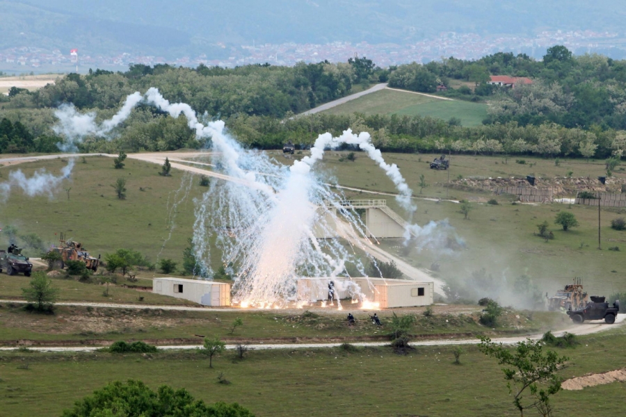 OKLOPNA VOZILA, PUCNJAVA, DIM...: Pogledajte kako je izgledala prva službena vojna vježba Srbije i NATO-a (FOTO)