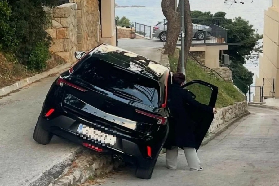 KAKO MISLIŠ NE MOŽE: Pogledajte ovo 'parkiranje', društvene mreže gore