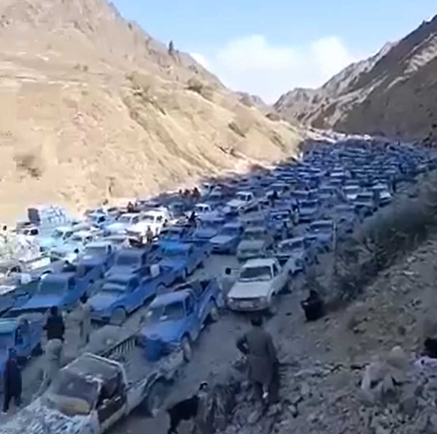 IRANSKI ODGOVOR NA BLOKADU: Ako ne daju tankerima, gorivo će ići preko planina (VIDEO)