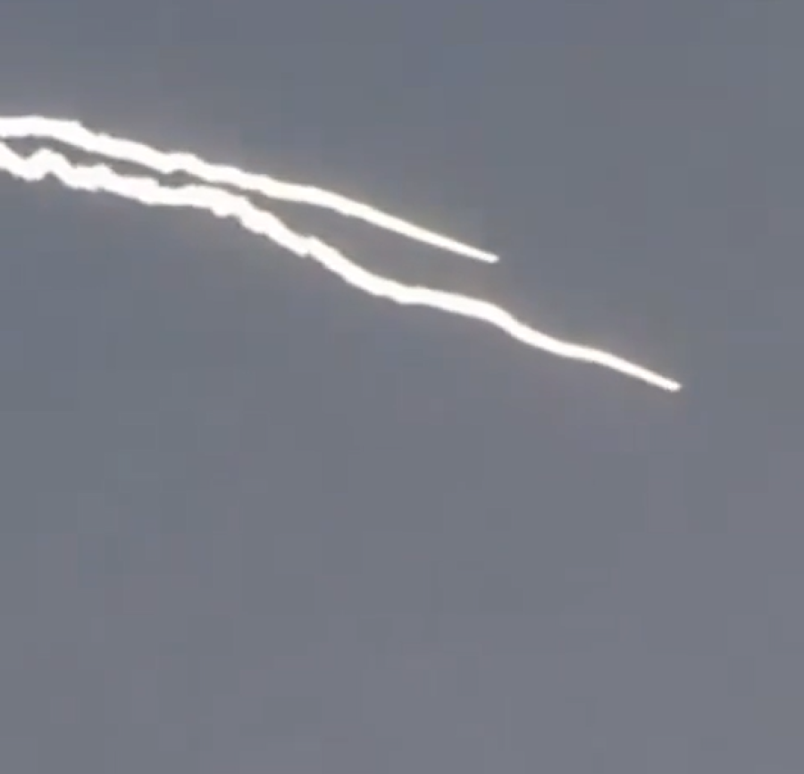 UZBUNA U EMIRATIMA: Iran opet napao, građani snimili haos na nebu (VIDEO)