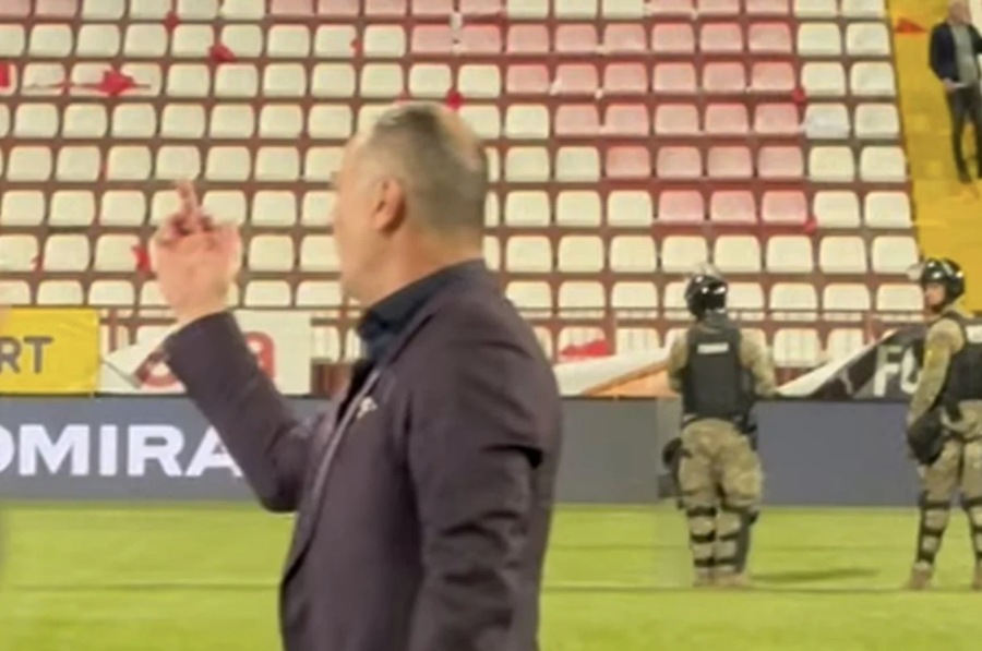 'AJDE MALO, PLAČI, EVO VAM': Štimac srednjim prstom i uvredama zapalio Mostar, nastao neviđeni haos