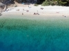 DRAMA NA NUDISTIČKOJ PLAŽI KOD MAKARSKE: Mladić uzeo sjekiru i uklonio table – fizioterapeut iz BiH na kraju oslobođen, a mještanin platio 300 eura