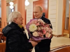EMOTIVNI SUSRET U MOSKVI: Putin s buketom cvijeća iznenadio svoju staru učiteljicu (VIDEO)