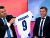 ŽESTOK OKRŠAJ SEVLIDA I NEBOJŠE: Hurtić poklonio Vukanoviću bijeli dres nogometne reprezentacije BiH, a ovaj mu odgovorio - 'Bio si oficir Armije RBiH, sad si Dodikov igrač' (VIDEO)