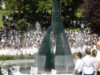 SARAJEVO PAMTI 1.601 PREKINUTO DJETINJSTVO: Hor od 700 glasova poslao poruku - 'Samo da rata ne bude!' (FOTO)