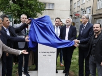 KULTURA SJEĆANJA U SARAJEVU: Postavljena bista dr. Safvet-bega Bašagića, utemeljitelja modernog bošnjačkog identiteta