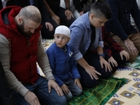 'SB' NA LICU MJESTA: Bajram-namaz u Gazi Husrev-begovoj džamiji u Sarajevu, pogledajte veliku foto-galeriju...