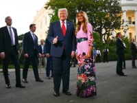 NJEZINA 'SKROMNA' STRANA: Melania Trump u komadu koji vrišti lude 70-e i hit cipelama sezone (FOTO)