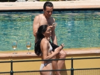 OVO JE TRUMPOV AMBASADOR U DRUŠTVU 21 GODINU MLAĐE MANEKENKE: 'Znate, on je playboy' (FOTO)
