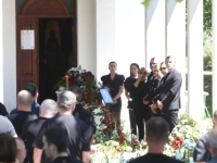 SAHRANJEN ALEKSANDAR NEŠOVIĆ: Okupljeni izjavljivali saučešće porodici i nevjenčanoj supruzi…