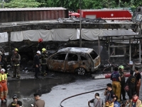 STRAVIČNA NESREĆA U BANGKOKU: Sudarili se voz i autobus, poginulo najmanje osam ljudi (FOTO)