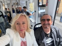 MALO TRAMVAJEM, MALO USPOMENAMA: Željko Bebek sa suprugom Ružicom stigao u Sarajevo