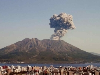 ZASTRAŠUJUĆE: Isti dan eruptirala dva vulkana... (VIDEO)