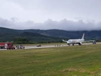 DRAMA U ZRAČNOJ LUCI: Avion završio van piste tokom polijetanja
