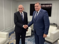 DODIK ČESTITAO JANŠI: 'Odnosi u prošlosti nisu bili na nivou'