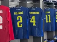 UŽARENA ATMOSFERA U SARAJEVU: Evo kako izgleda svlačionica Zmajeva pred meč na Koševu (VIDEO)