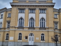 HAOS U SKUPŠTINI: Bačen suzavac
